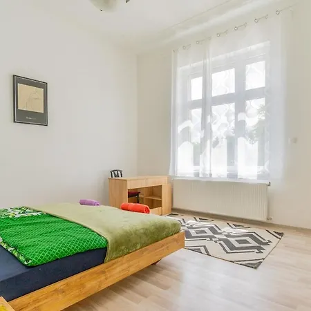 Appartement Spacious 3br Roomy At Puskas Stadium *