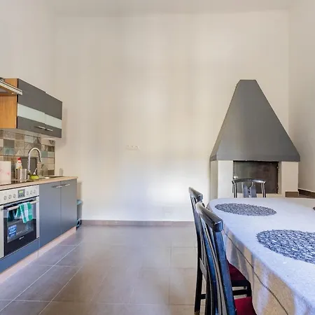 Spacious 3br Roomy At Puskas Stadium Appartement Budapest